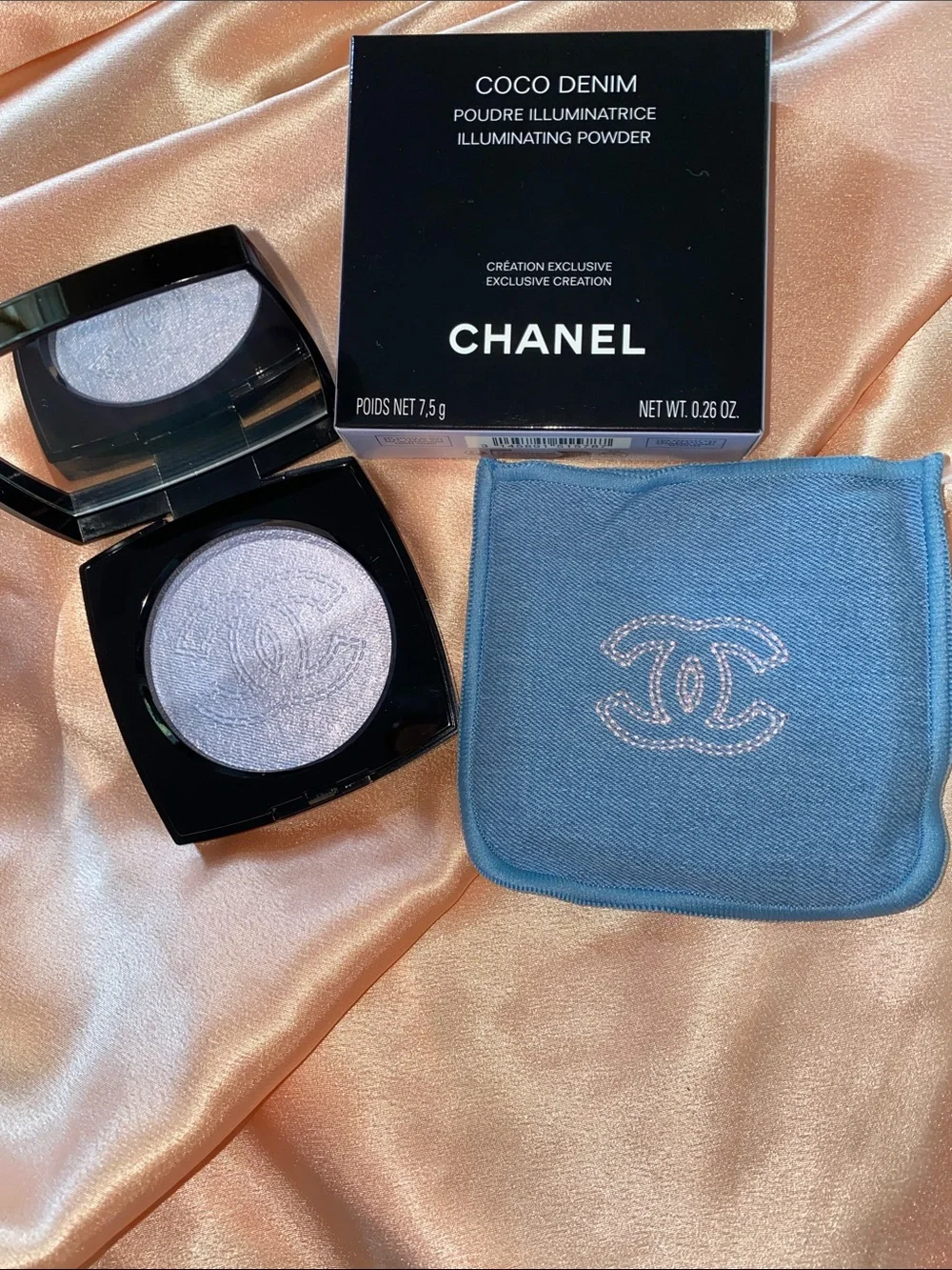 CHANEL Illuminating Powder in Light Blue Shimmer with Blue Pouch coco denim